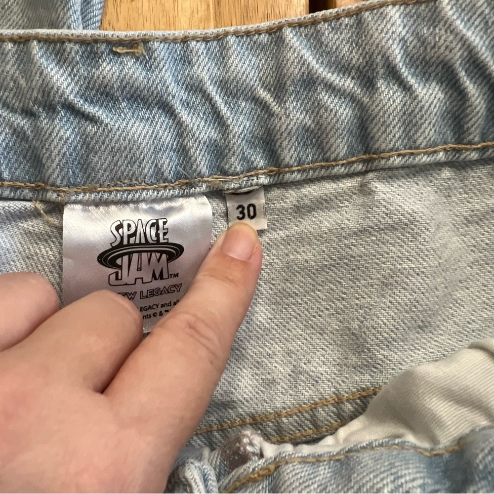 BoohooMAN x Space Jam “Tune Squad” Daffy Duck Light Wash Jeans Size 30 - Picture 3 of 7